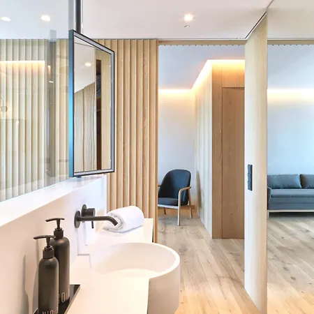 Noa Boutique Hotel 4*